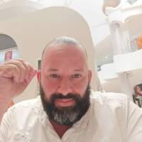   Hombre de 50 años Costa Rica