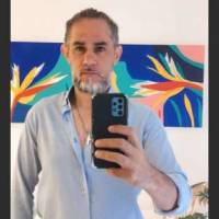   Hombre de 52 años Durazno
