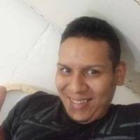   Hombre de 32 años Caracas