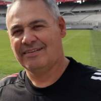   Hombre de 60 años Parque Chacabuco