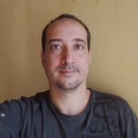   Hombre de 43 años 25 de Mayo