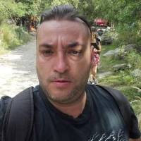   Hombre de 43 años Villa Lugano