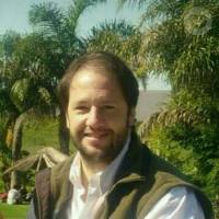  Hombre de 50 años Olivos