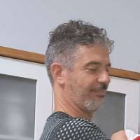   Hombre de 61 años Flores