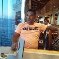   Hombre de 59 años Bernal