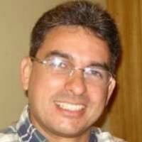   Hombre de 50 años Moreno