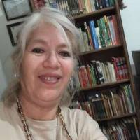   Mujer de 58 años Moreno