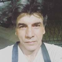   Hombre de 57 años Boedo