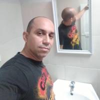   Hombre de 43 años Cuba