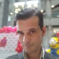   Hombre de 47 años Caracas