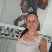  Mujer de 42 años Manizales