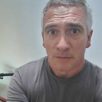   Hombre de 61 años Abasto