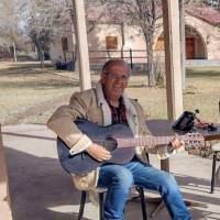   Hombre de 71 años Neuquen