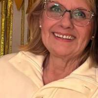   Mujer de 66 años Flores