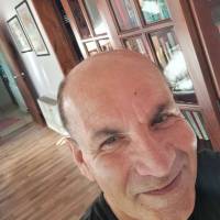   Hombre de 68 años Boedo