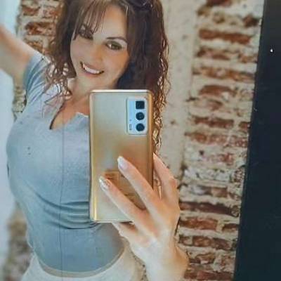  Mujer de 48 años Comodoro Rivadavia