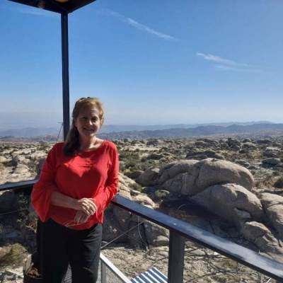  Mujer de 67 años Moreno