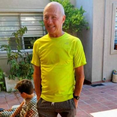  Hombre de 69 años Chacarita