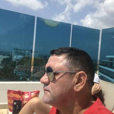  Hombre de 52 años Bucaramanga
