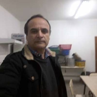  Hombre de 64 años Morón