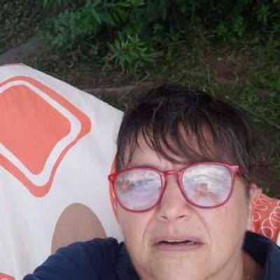  Mujer de 54 años Rafaela