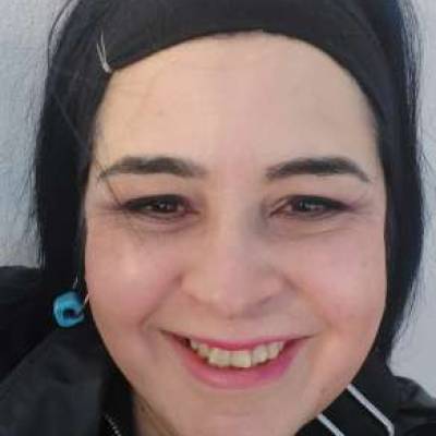  Mujer de 64 años Agronomia 