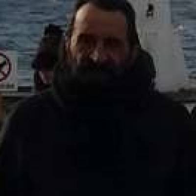  Hombre de +74 años Tres de Febrero