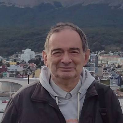  Hombre de +74 años Villa Crespo