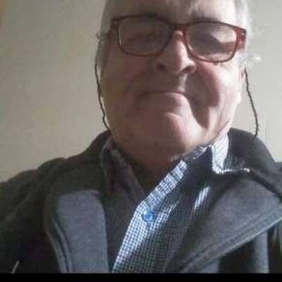  Hombre de 61 años Versalles