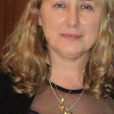  Mujer de 71 años Congreso