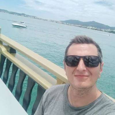  Hombre de 46 años Lanus