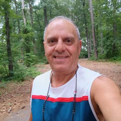  Hombre de 67 años Parque Chacabuco