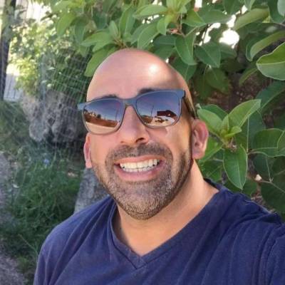  Hombre de 48 años Maldonado
