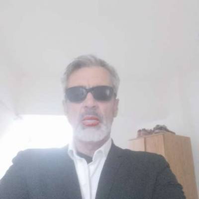  Hombre de 52 años Saavedra
