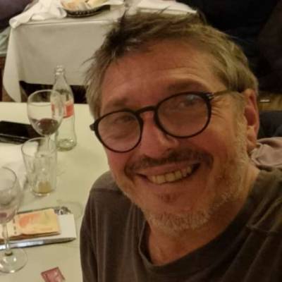  Hombre de 58 años Velez Sarsfield