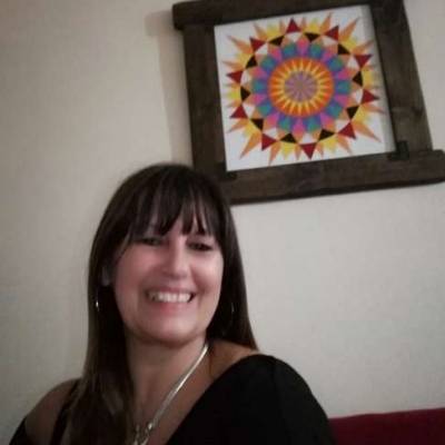  Mujer de 61 años Flores