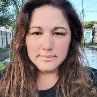  Mujer de 49 años Escobar