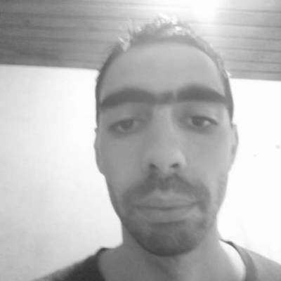 Hombre de 30 años Paraná