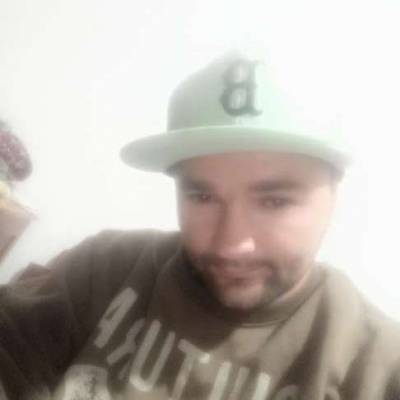  Hombre de 30 años Paraná