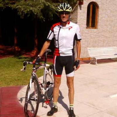  Hombre de 63 años Ezeiza