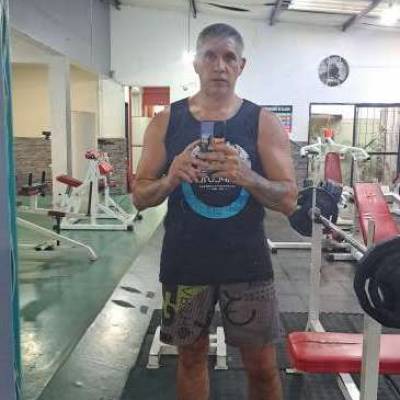  Hombre de 51 años Morón