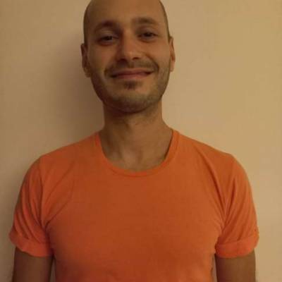  Hombre de 33 años Villa Real
