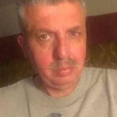 Hombre de 58 años 25 de Mayo