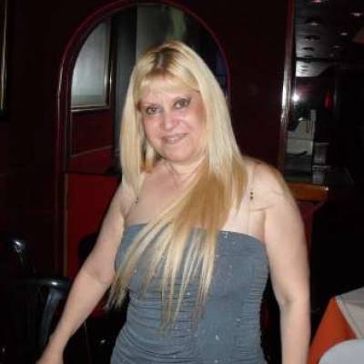  Mujer de 56 años Bernal