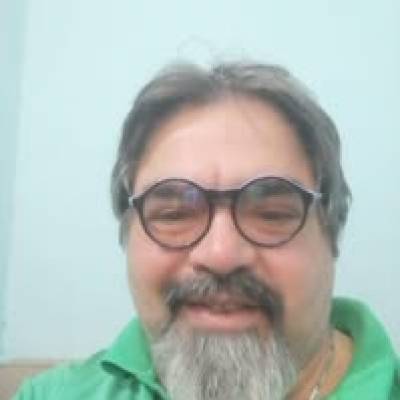 Hombre de 61 años La Boca 