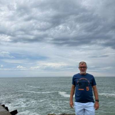  Hombre de 63 años Lujan