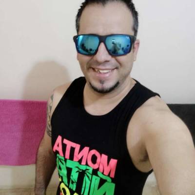  Hombre de 41 años Guayaquil