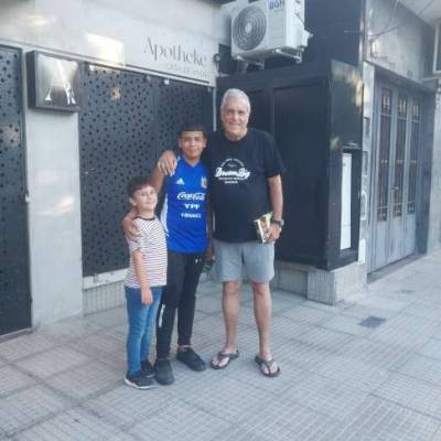  Hombre de 71 años Villa Urquiza