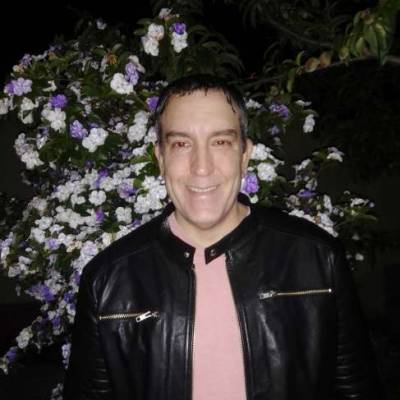  Hombre de 49 años Saavedra