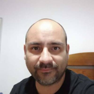  Hombre de 45 años Santiago